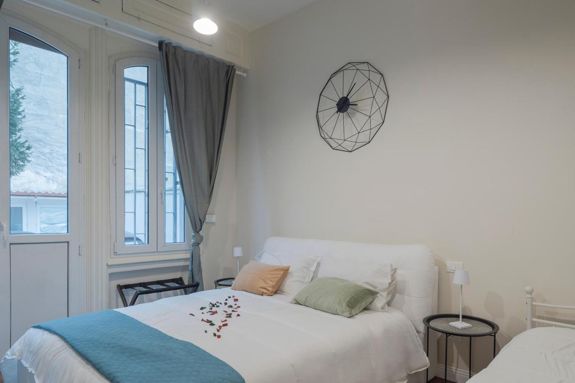 Couette-café Loreto Prestige - Parking Free & Bulb Gym